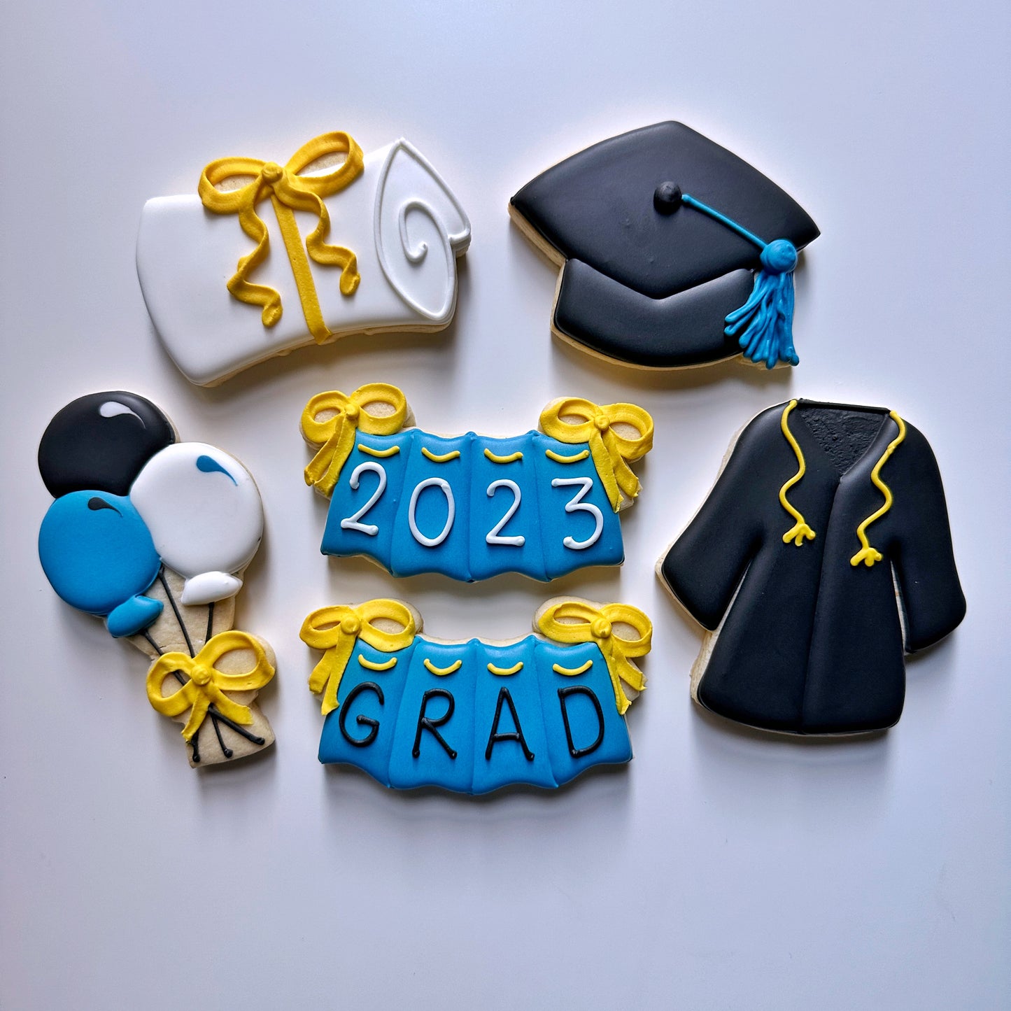 GRADUATION ~ Advanced Beginner/Intermediate ~ Online Cookie Decorating Class (2023)