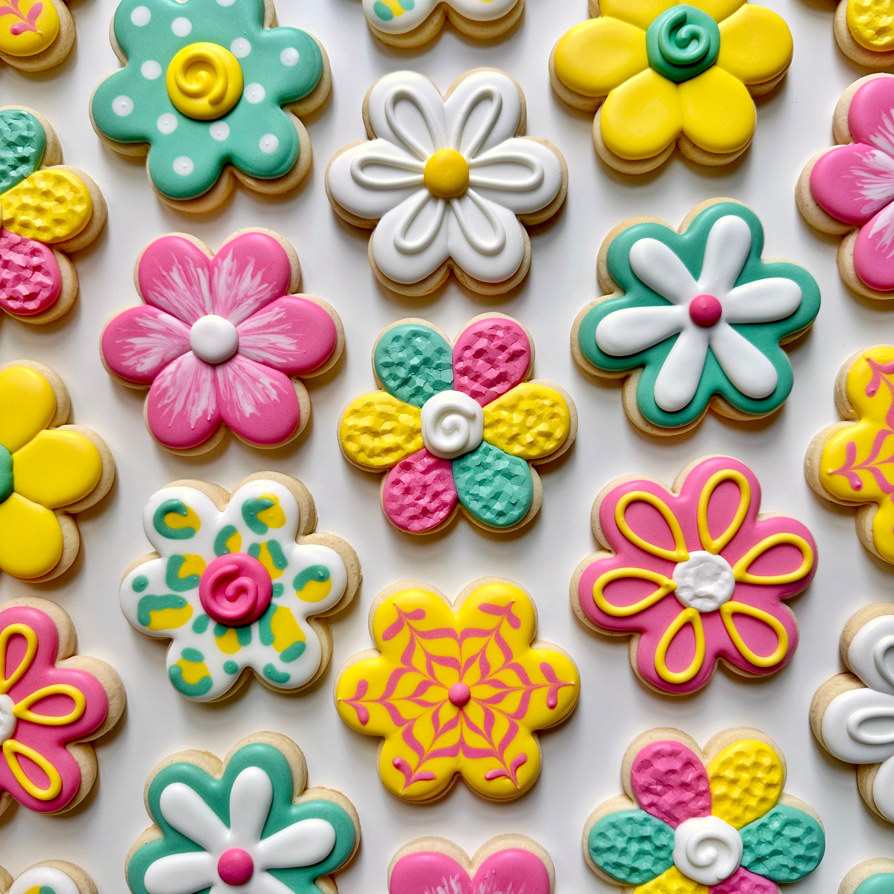 Beginner Flowers Online Cookie Decorating Class – The Graceful Baker Shop